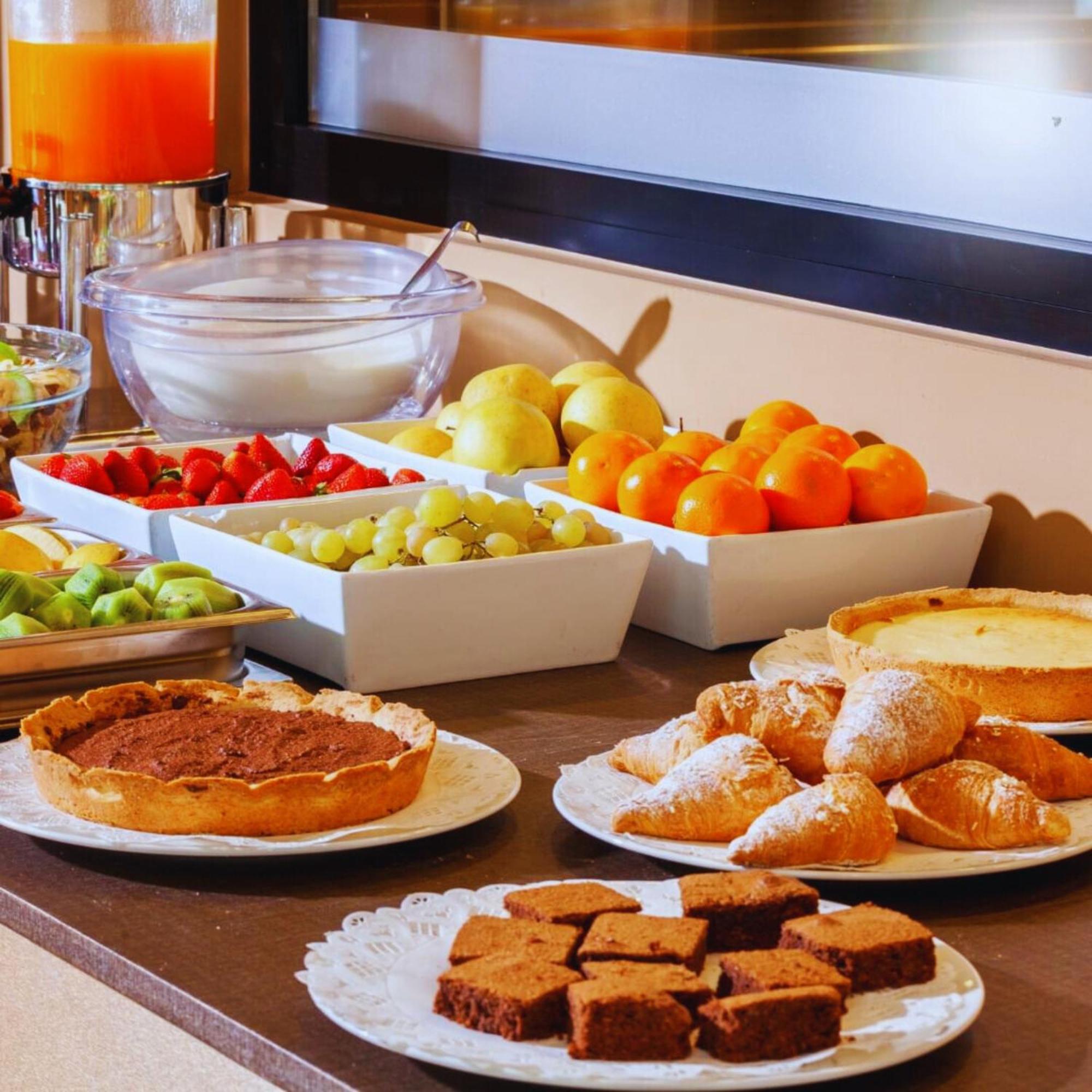 The Empresa Hotel Bombaj Zewnętrze zdjęcie